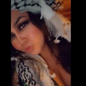 Meet your Posher, Jamila